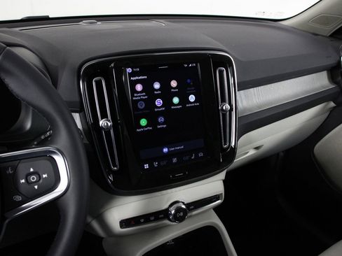 New 2026 Volvo XC40 B5 Plus w/ Protection Package Premier AWD/4WD image 7