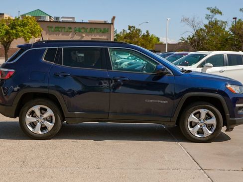 Used 2018 Jeep Compass Latitude AWD/4WD image 5