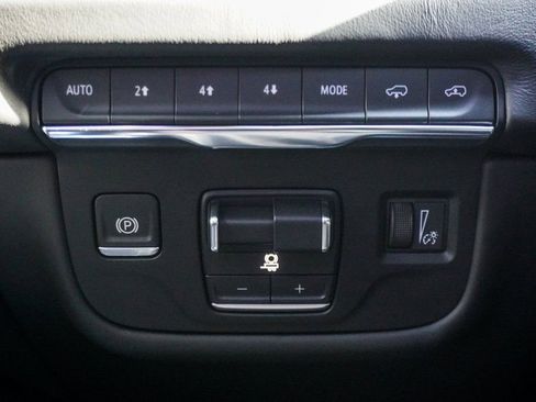 Used 2025 Cadillac Escalade ESV Sport Platinum image 26