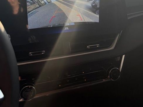 New 2026 Chevrolet Equinox LT image 11