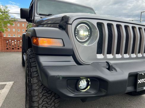 Used 2018 Jeep Wrangler Sport AWD/4WD image 21