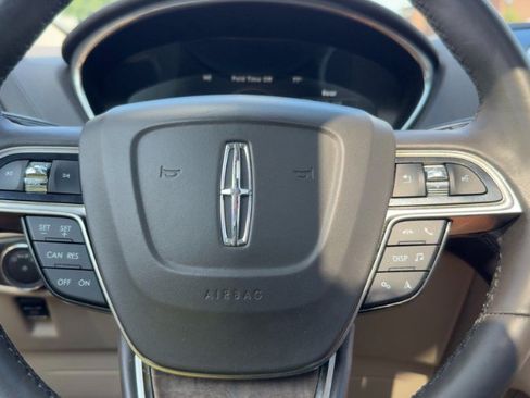 Used 2019 Lincoln Nautilus Reserve AWD/4WD image 21