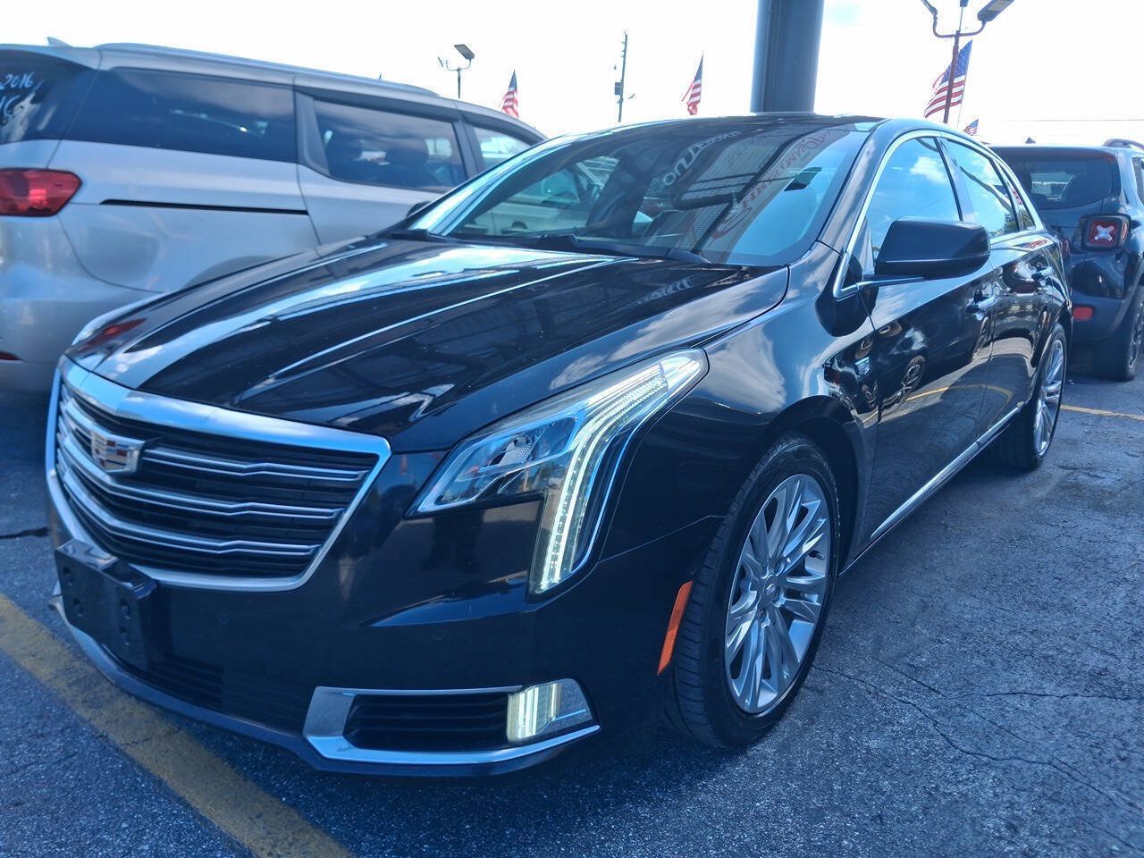 Used 2019 Cadillac XTS Luxury FWD image 1
