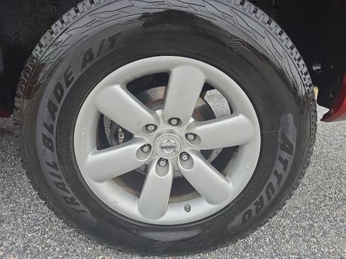 Used 2014 Nissan Titan SV w/ SV Premium Utility Package image 44