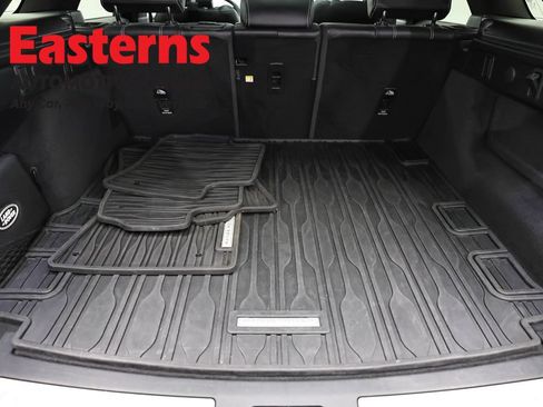 Used 2023 Land Rover Range Rover Velar R-Dynamic S AWD/4WD image 9