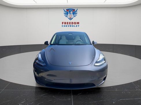 Used 2023 Tesla Model Y Long Range AWD/4WD image 9