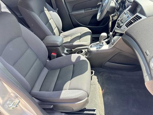Used 2015 Chevrolet Cruze LT w/ Sun And Sound Package FWD image 21