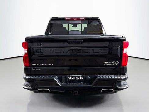Used 2024 Chevrolet Silverado 1500 High Country w/ Technology Package AWD/4WD image 6