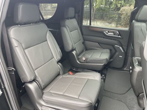 New 2026 GMC Yukon XL Denali w/ Sun & Power Step Package AWD/4WD image 28