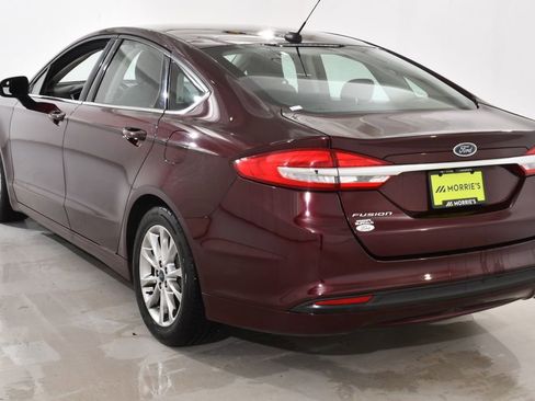 Used 2017 Ford Fusion SE image 14