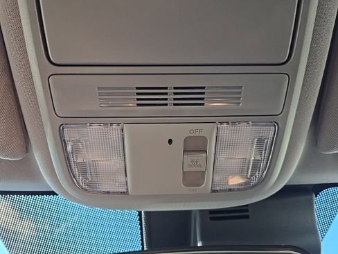 Used 2024 Honda Ridgeline Sport image 34