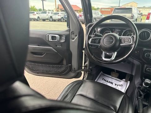 Used 2021 Jeep Wrangler Unlimited Sahara AWD/4WD image 16