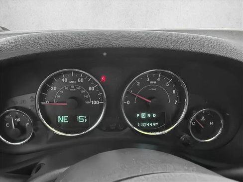 Used 2017 Jeep Wrangler Unlimited Sahara w/ Dual Top Group AWD/4WD image 12