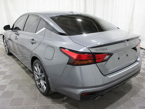 Used 2023 Nissan Altima 2.0 SR image 29