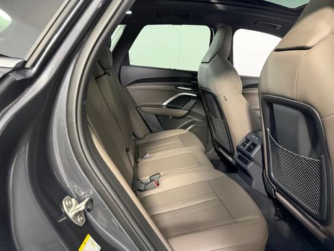 Used 2025 Audi Q5 Premium Plus w/ Premium Plus AWD/4WD image 19