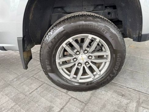 Used 2023 Chevrolet Colorado LT w/ LT Convenience Package II image 4