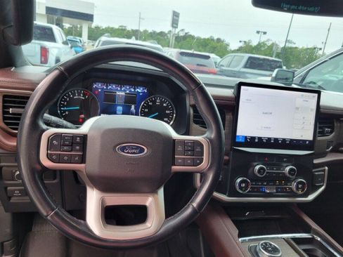 Used 2022 Ford Expedition Limited RWD image 10