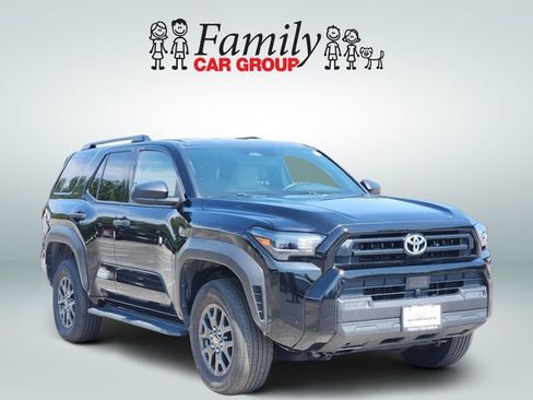 Used 2025 Toyota 4Runner SR5 AWD/4WD image 2