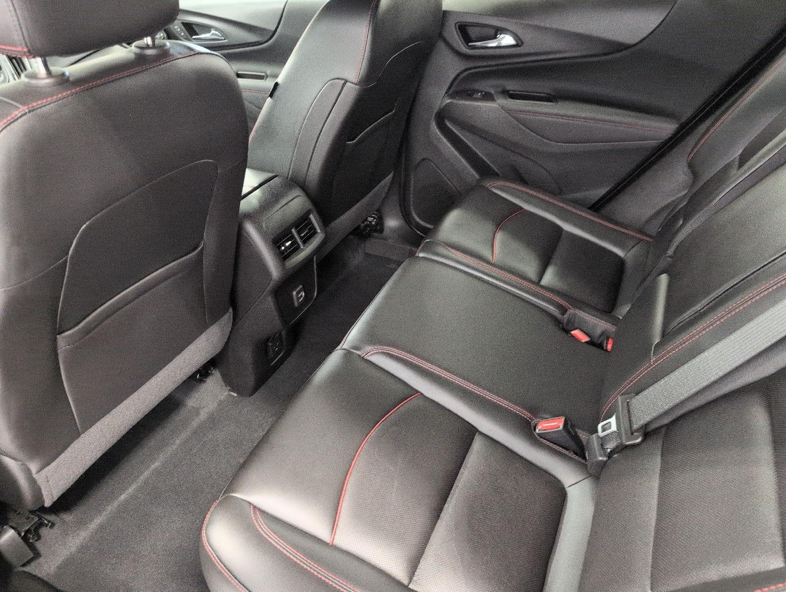 Used 2022 Chevrolet Equinox RS w/ RS Leather Package AWD/4WD image 21