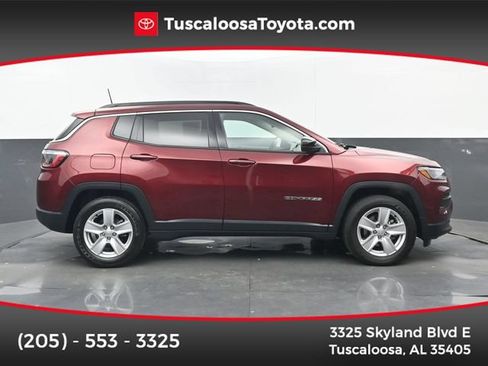 Used 2022 Jeep Compass Latitude w/ Convenience Group FWD image 1