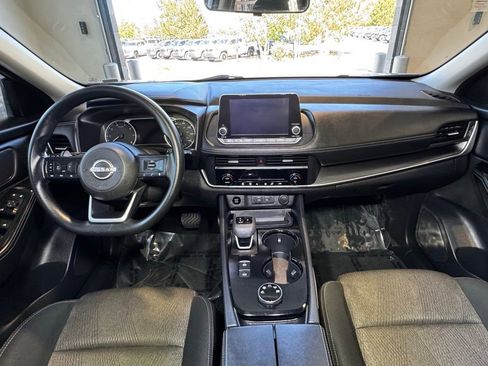 Used 2024 Nissan Rogue SV AWD/4WD image 14