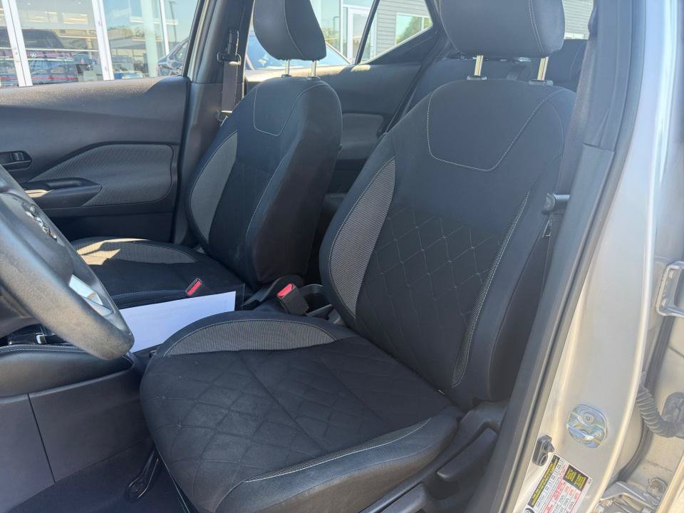 Used 2018 Nissan Kicks S FWD image 34