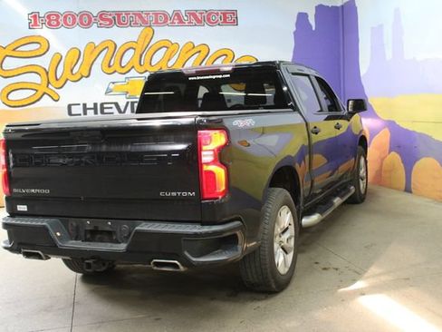 Used 2019 Chevrolet Silverado 1500 Custom w/ Custom Value Package AWD/4WD image 8