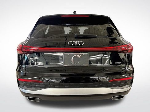 Certified 2025 Audi Q5 Premium w/ Convenience Package AWD/4WD image 4
