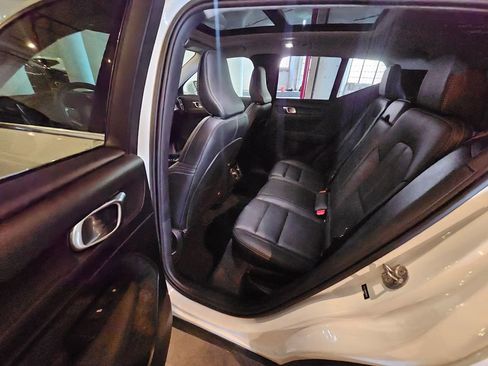 Used 2024 Volvo XC40 B5 Core AWD/4WD image 14