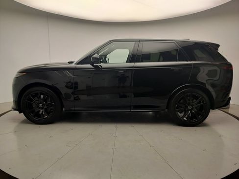Used 2024 Land Rover Range Rover Sport AWD/4WD image 2