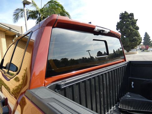 Used 2025 Toyota Tacoma TRD Off-Road w/ TRD Off Road Premium Package image 24