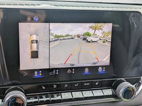 New 2025 Chevrolet Colorado LT w/ LT Convenience Package image 13