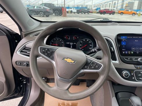 Used 2022 Chevrolet Malibu LS image 13