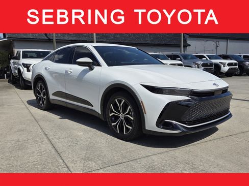 Certified 2024 Toyota Crown XLE image 1