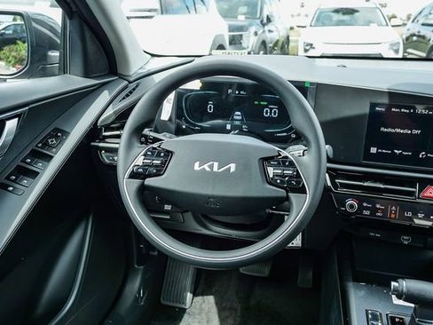 New 2026 Kia Niro LX FWD image 29