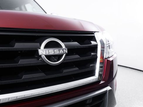 Used 2024 Nissan Armada Platinum w/ Captain's Chairs Package image 4