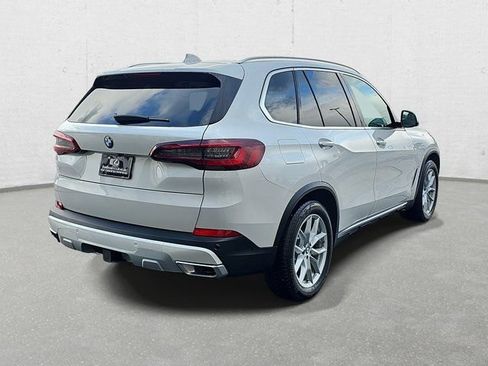 Used 2023 BMW X5 xDrive40i w/ Climate Comfort Package image 5