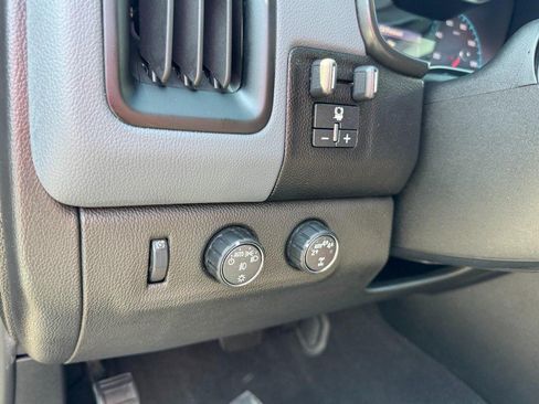Used 2021 Chevrolet Colorado Z71 AWD/4WD image 13