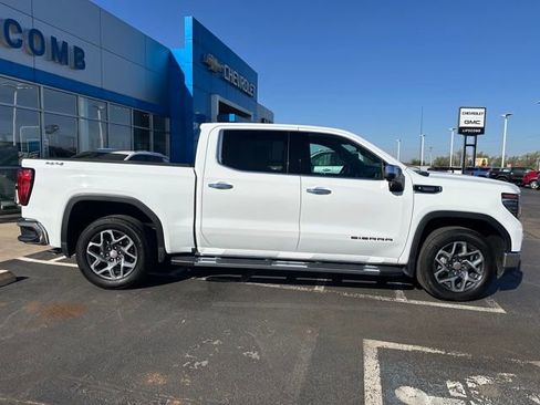 Used 2024 GMC Sierra 1500 SLT w/ SLT Premium Plus Package image 7