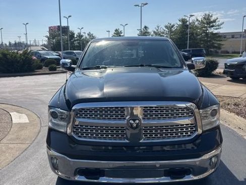 Used 2018 RAM 1500 Laramie w/ Convenience Group AWD/4WD image 4