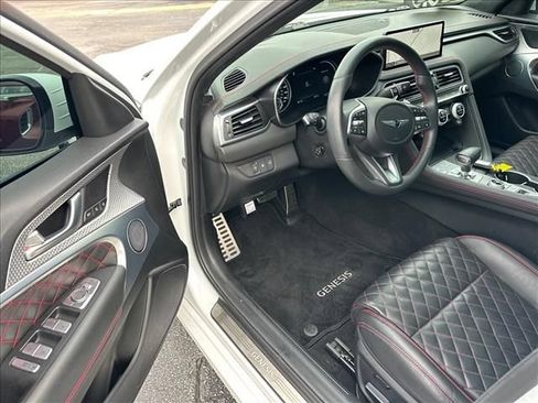 Used 2023 Genesis G70 3.3T w/ Sport Prestige Package RWD image 13