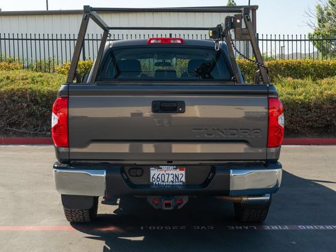 Used 2017 Toyota Tundra SR5 w/ TRD Off Road Package AWD/4WD image 9