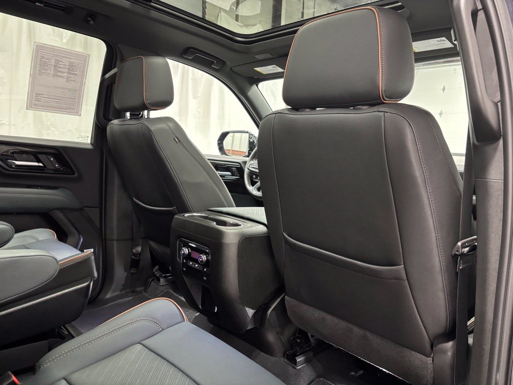 Used 2026 GMC Yukon XL AT4 w/ AT4 Premium Package AWD/4WD image 59