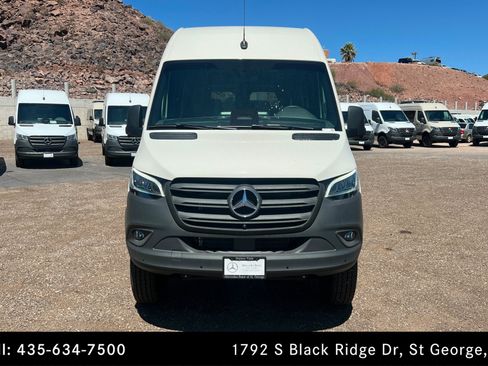 Used 2026 Mercedes-Benz Sprinter 2500 image 8