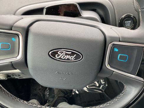 Certified 2025 Ford Expedition Tremor AWD/4WD image 16