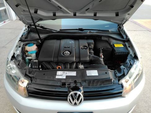 Used 2012 Volkswagen Golf 4-Door FWD image 47