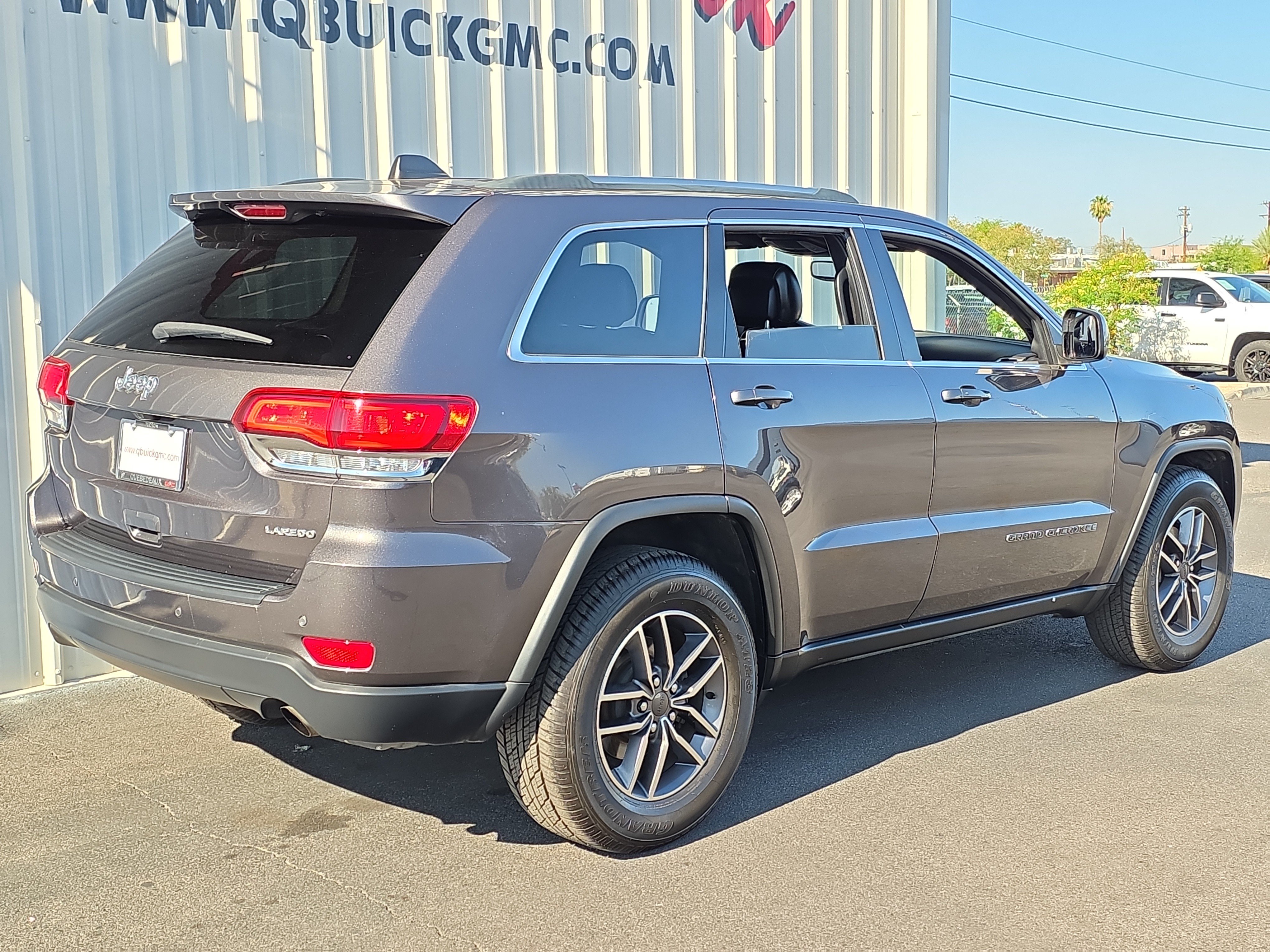 Used 2020 Jeep Grand Cherokee Laredo w/ Laredo X Package RWD image 7