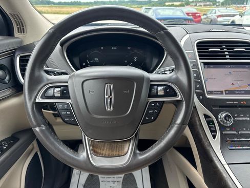 Used 2020 Lincoln Nautilus Reserve FWD image 13
