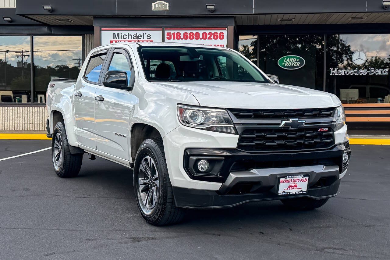 Used 2022 Chevrolet Colorado Z71 AWD/4WD image 1