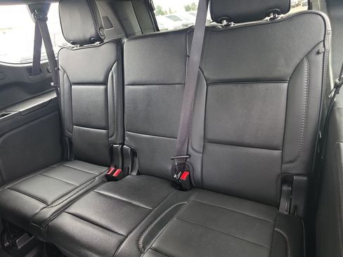 Used 2022 GMC Yukon XL Denali AWD/4WD image 18
